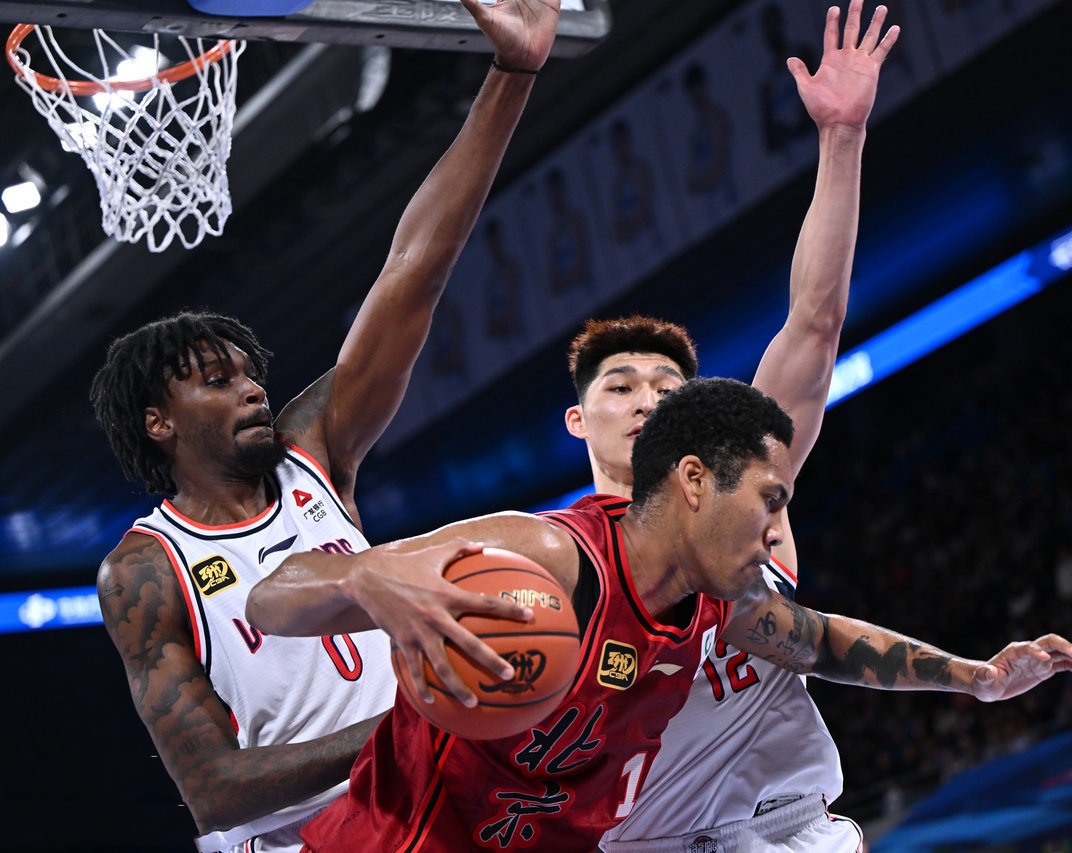 关于赛后欧篮联传出新动向，深圳男篮复出首秀，管理层表态——媒体盛赞，轮换策略成焦点的信息