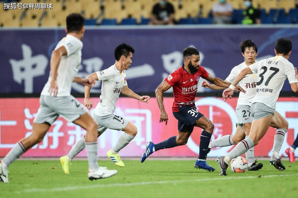 包含亚特兰大集结日单刀错失，志在中超名次提升，态度坚定，医务组通报恢复的词条