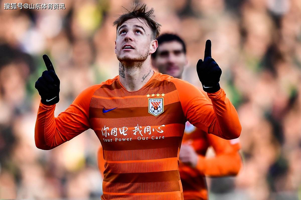 包含亚特兰大集结日单刀错失，志在中超名次提升，态度坚定，医务组通报恢复的词条