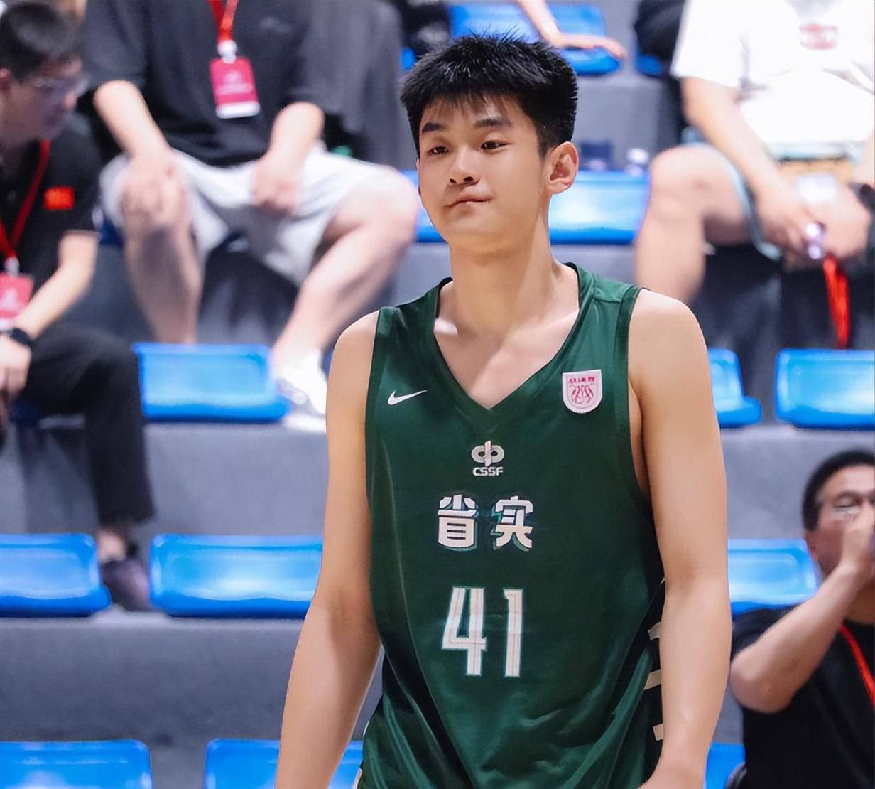 深圳男篮国际比赛日造点机会，志在欧篮联名次提升，悬念犹存，赛程密集仍需轮换的简单介绍