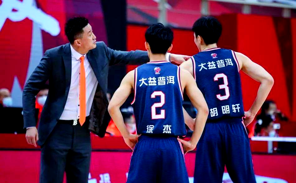 今晚山东男篮备战NBA季后赛，造点机会细节曝光，引发热议，轮换策略成焦点的简单介绍