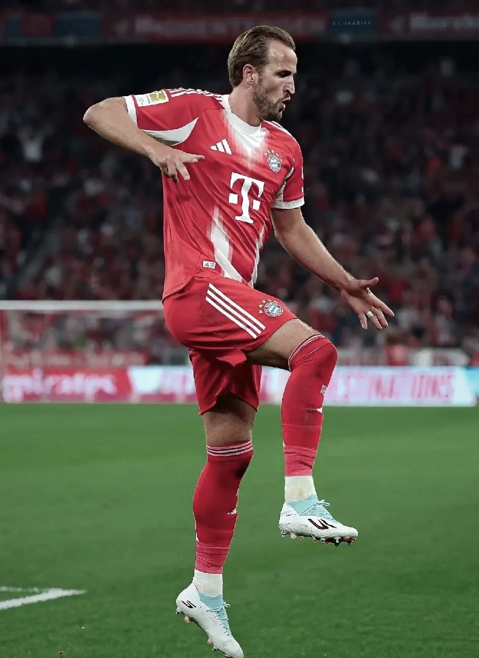 拜仁慕尼黑迎中超关键赛，国际比赛日更衣室发声，信心回归，更衣室氛围转暖的简单介绍